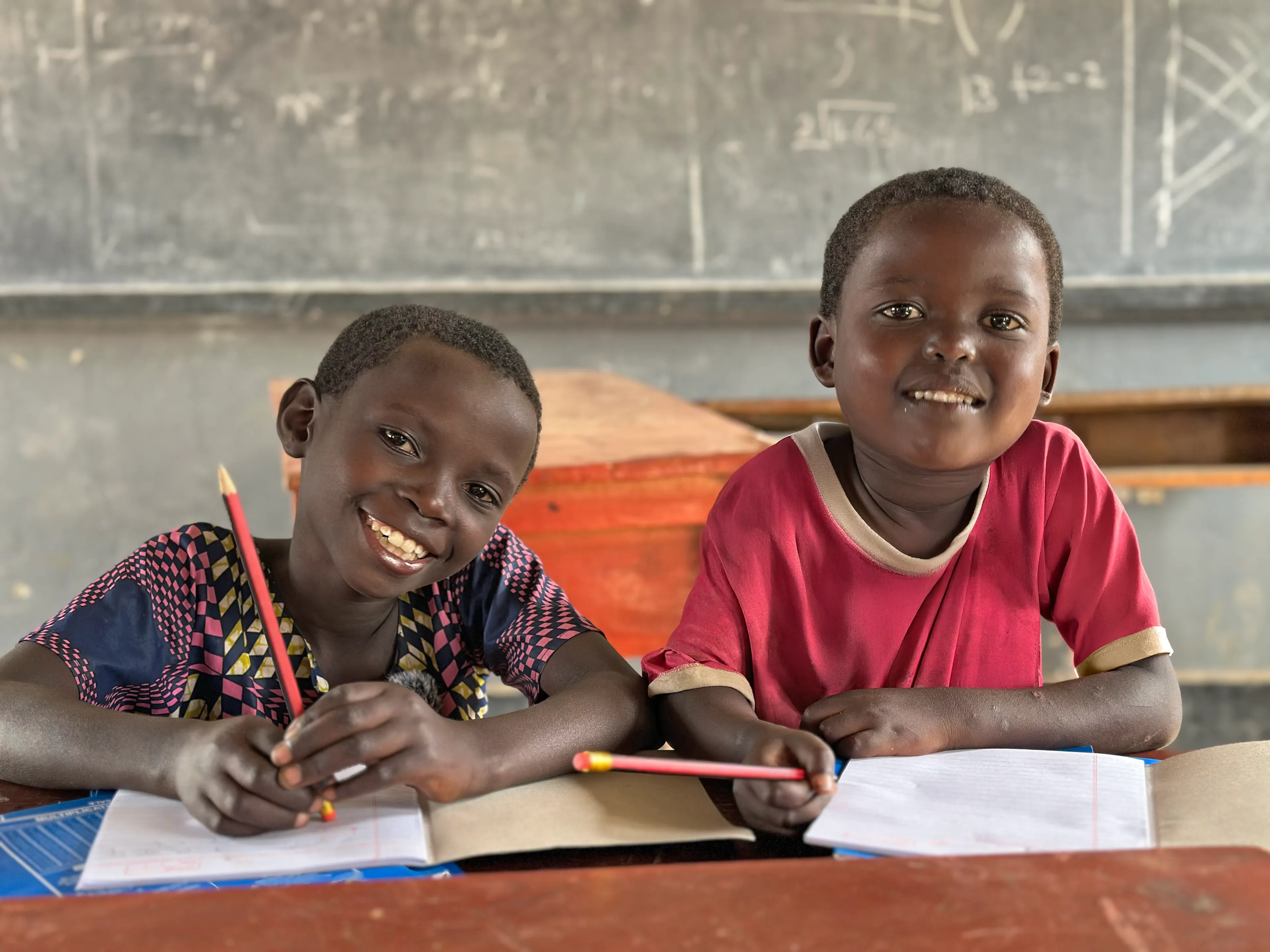 De gevluchte Migisha (9) kan eindelijk naar school