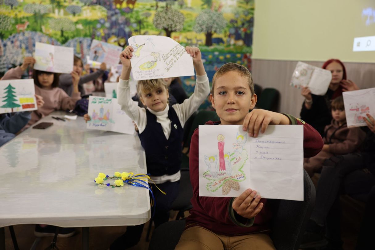 Kerstkaarten van Oekraïense kinderen