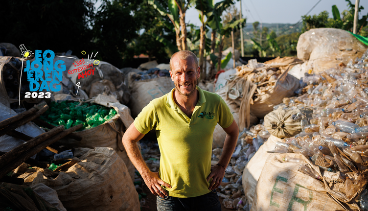 Andy volgt zijn droom en helpt mens & milieu in Oeganda