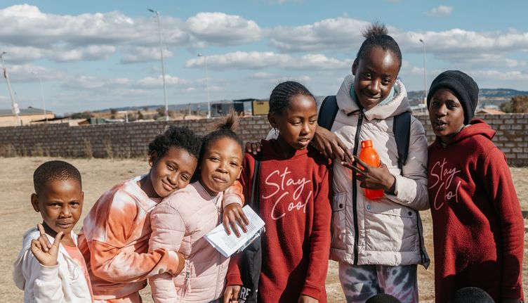 Draag bij aan buurtcentra in Zuid-Afrikaanse achterstandswijken